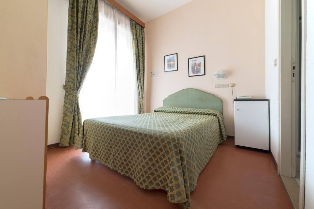 Hotel Belsoggiorno Католика Екстериор снимка