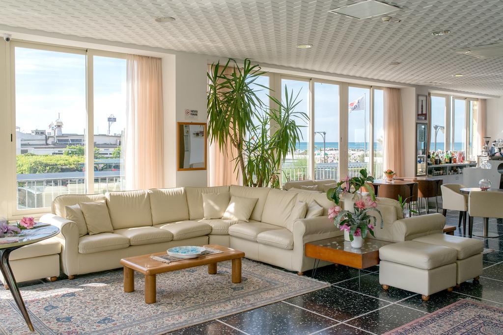 Hotel Belsoggiorno Католика Екстериор снимка