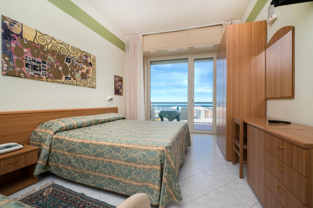 Hotel Belsoggiorno Католика Екстериор снимка