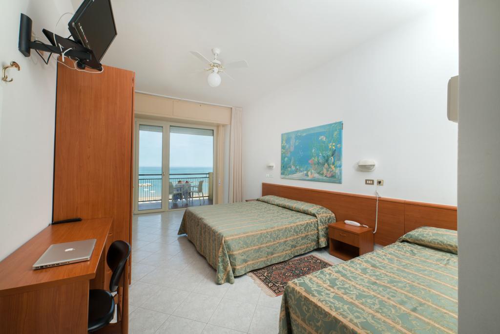 Hotel Belsoggiorno Католика Екстериор снимка